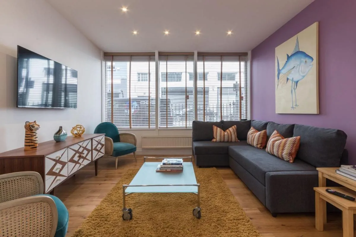 Image 5 of Home For All – Fitzrovia – by Frankie Says