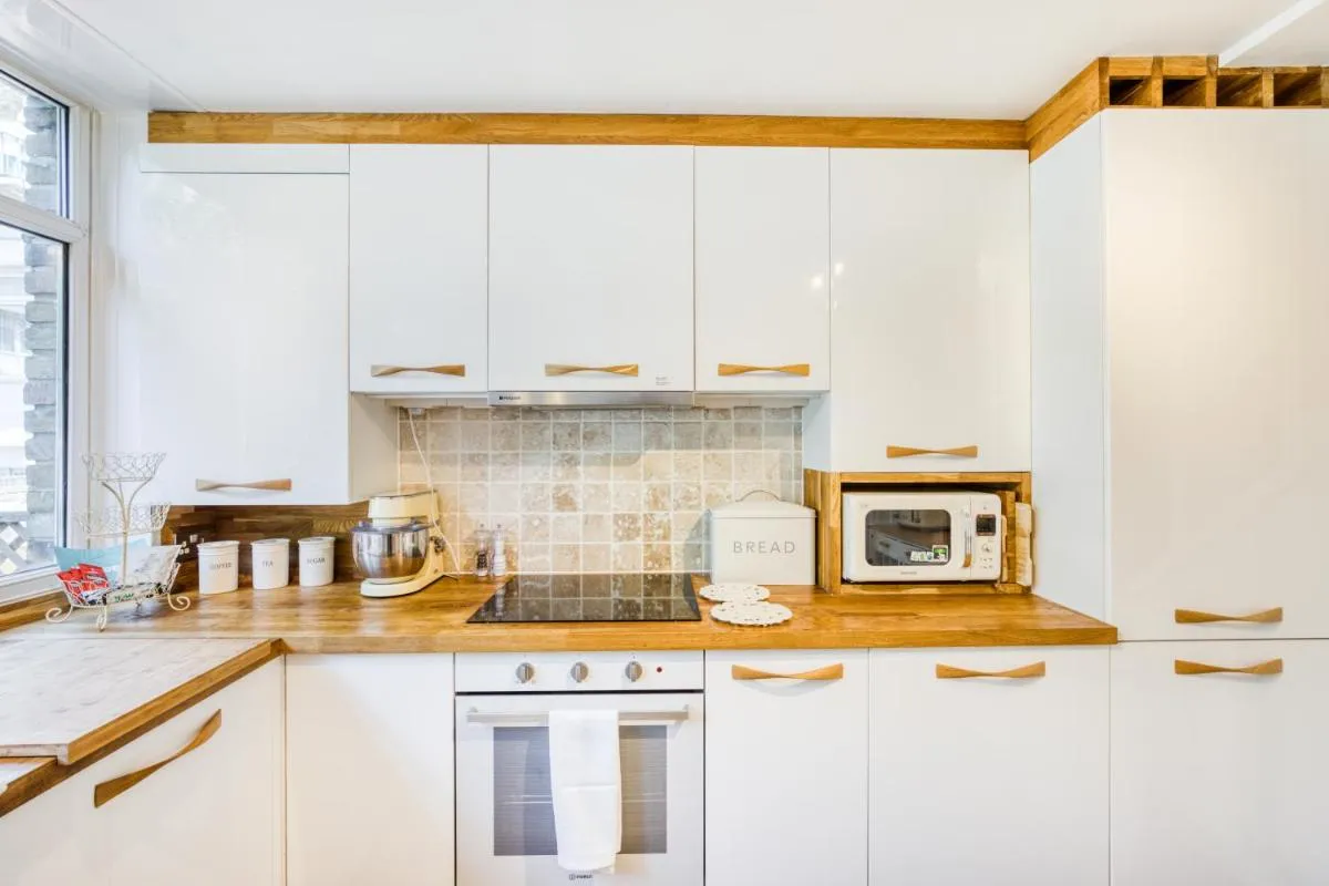 Image 4 of Homely 4 Bedroom House in Brixton