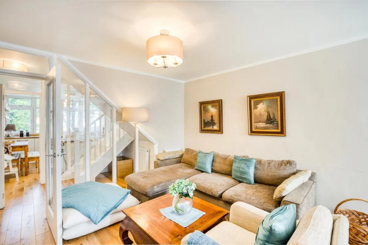 Image 5 of Homely 4 Bedroom House in Brixton