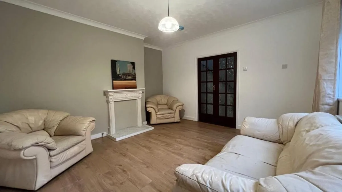 Image 5 of Homely 5-Bed near 02 Arena & Greenwich with Free Parking and a Large Garden