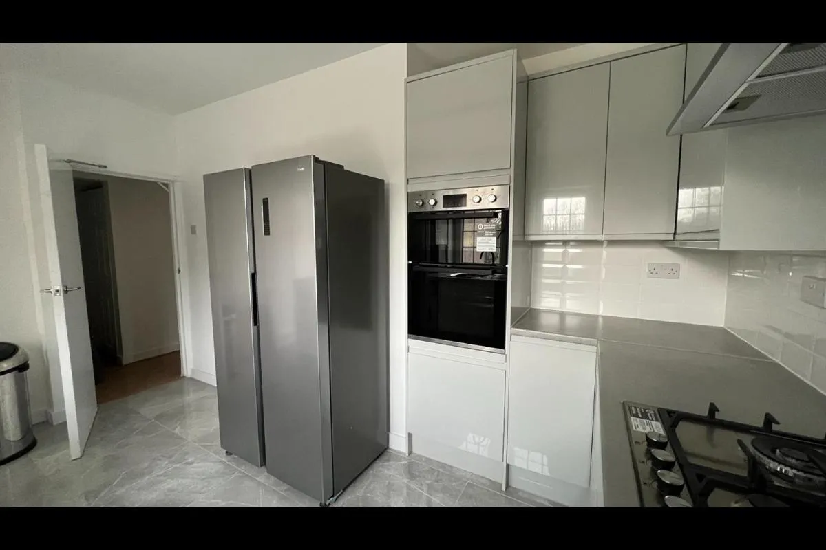 Image 4 of Homely 5-Bed near 02 Arena & Greenwich with Free Parking and a Large Garden