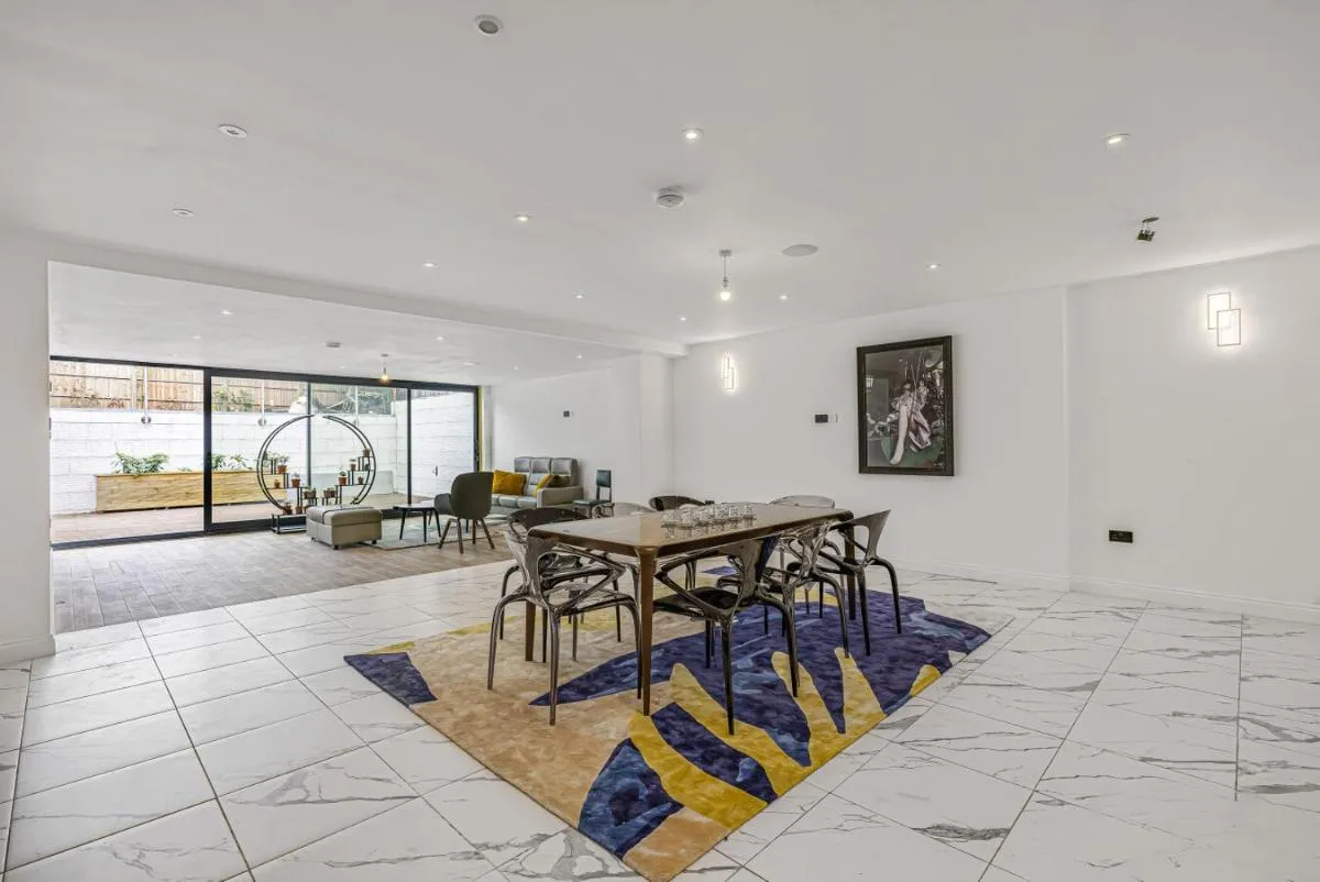 Image 4 of Homestay