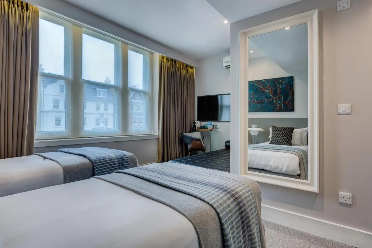 Image 3 of Hotel 55