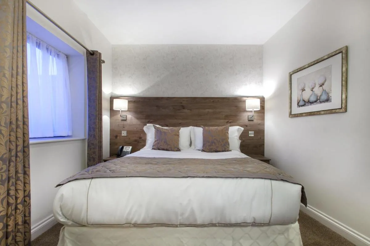 Image 3 of Hotel Shepherds Bush London