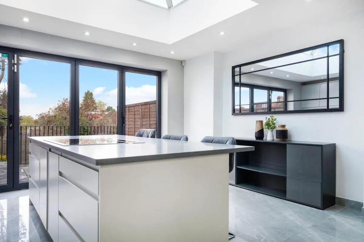 Image 4 of Hububb Luxury Eastcote