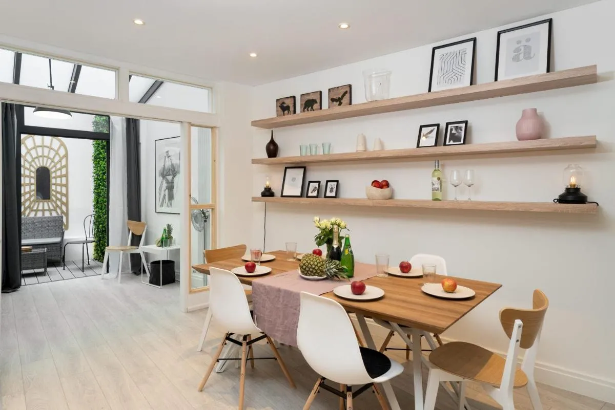 Image 4 of Huge & Central 3 Bedr, 4 Beds, 2,5 Bath Covent Gdn