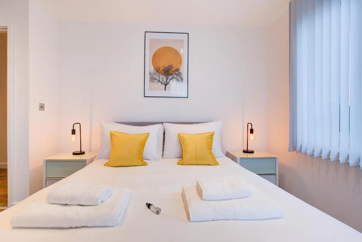 Image 4 of Hybrid Resi – London, Greenwich near O2 Arena