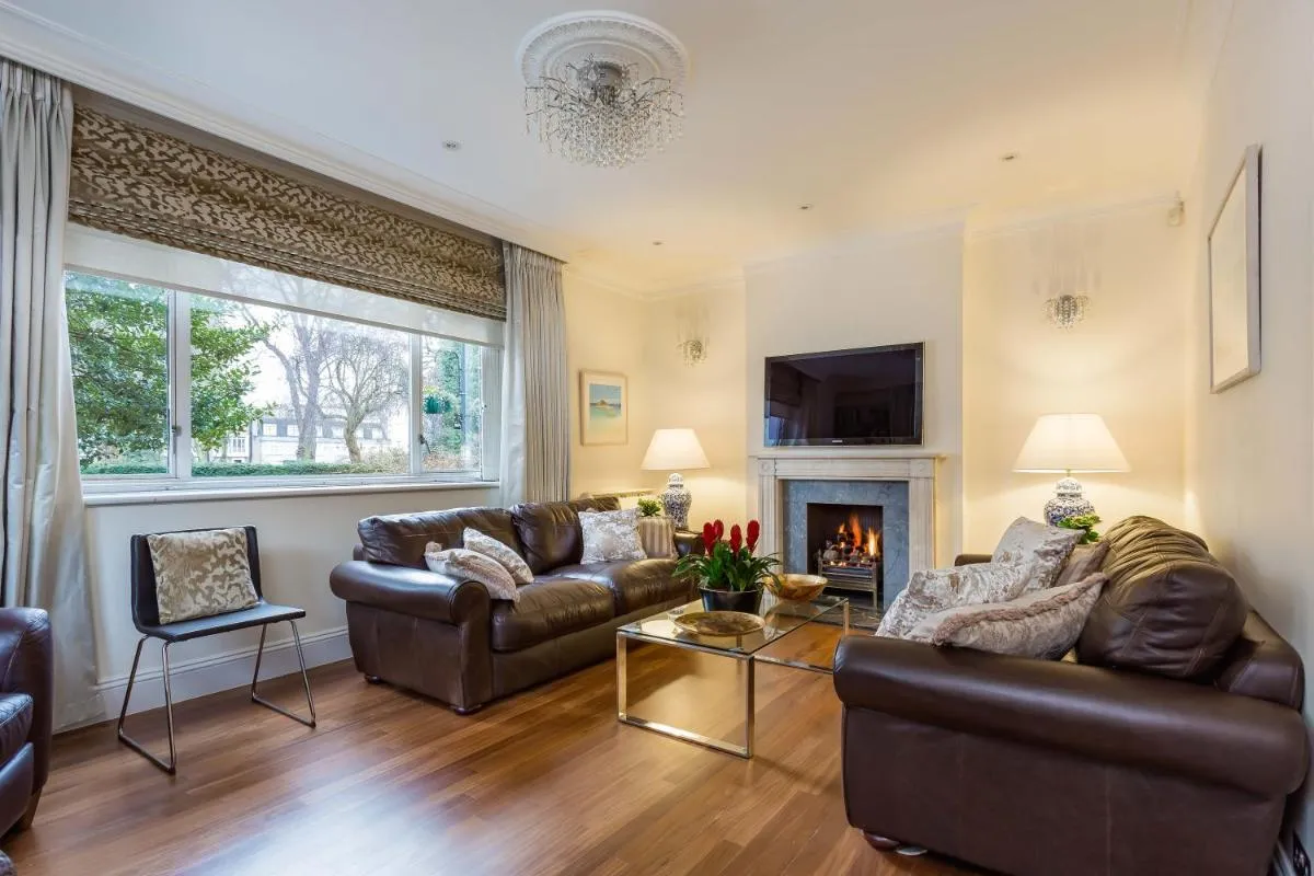 Image 5 of Hyde Park Residence