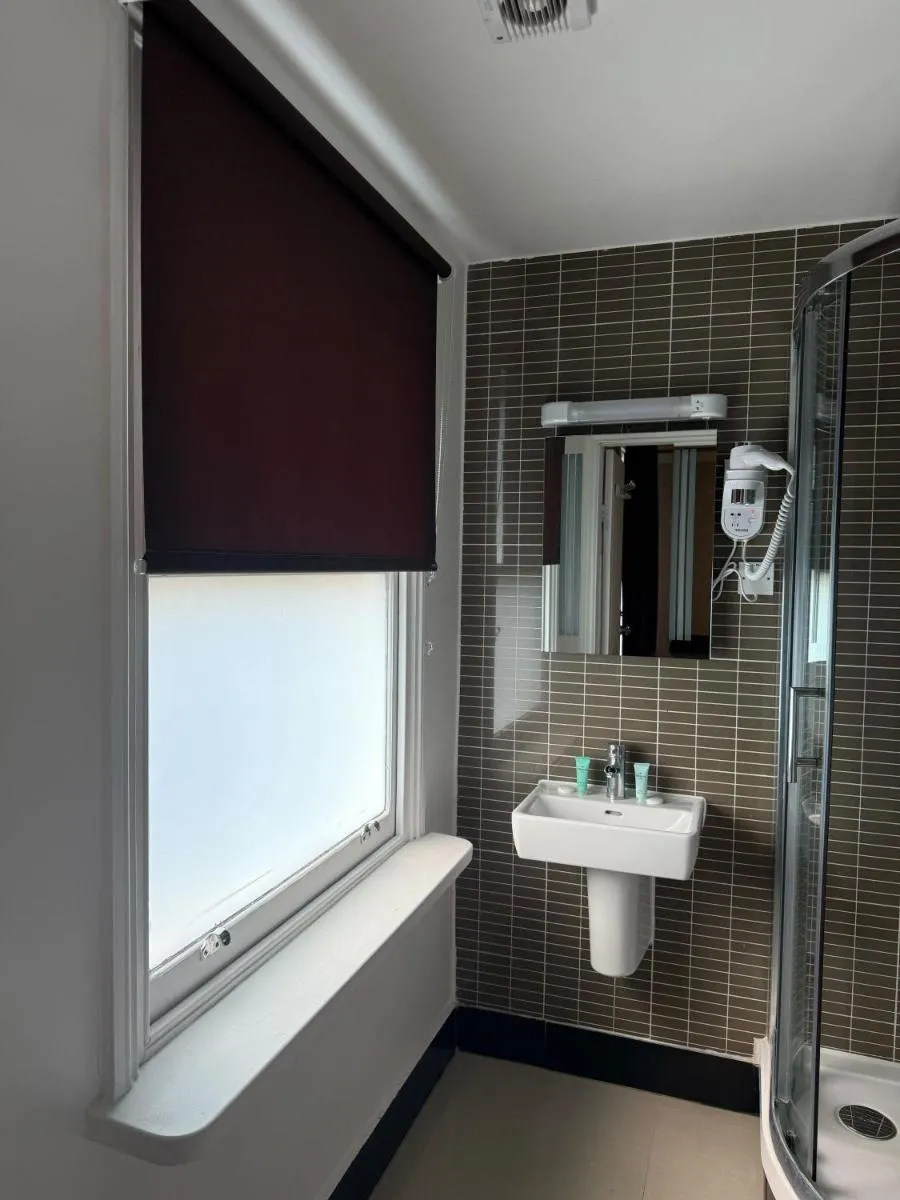 Image 4 of Hyde Park Suites
