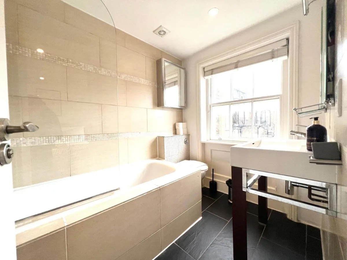Image 3 of Hyde Park – 1 Bed – Central London B