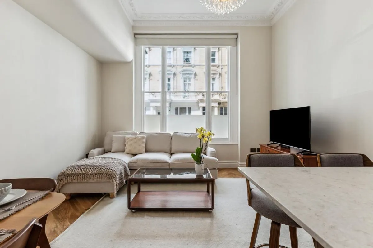 Image 5 of Idyllic 2Bed 2Bath Apartment
