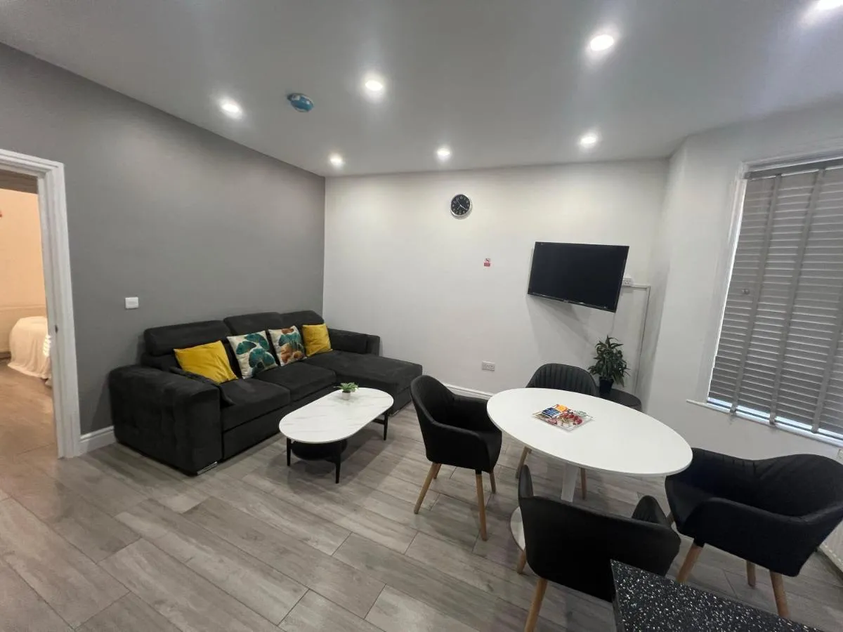 Image 5 of Ilford, Luxury Flat 3 close to station