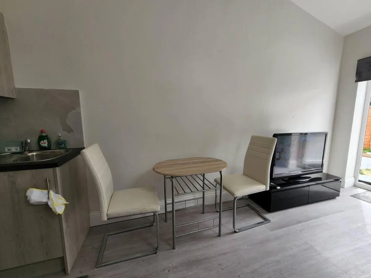 Image 5 of Ilford Town Centre Studio