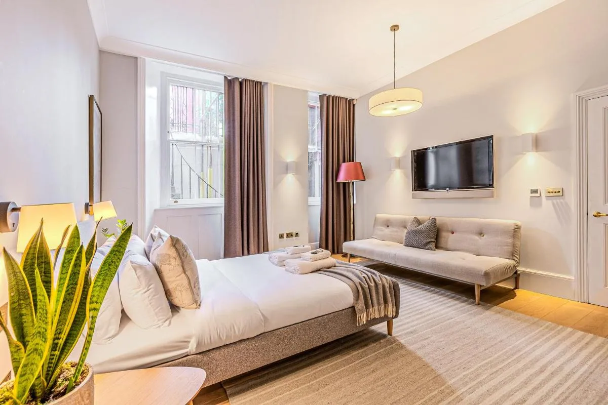 Image 5 of Immense Studio, Prime location Belgravia, Chelsea