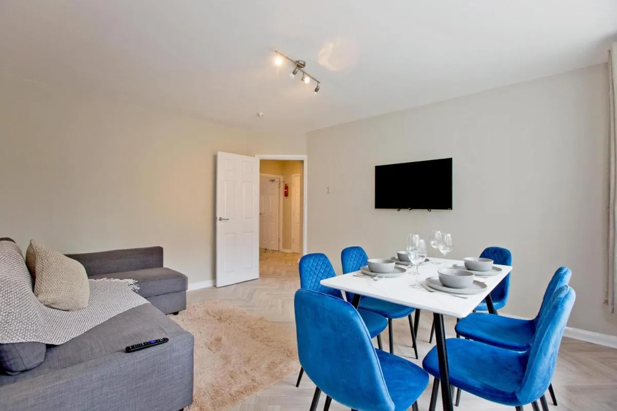 Image 5 of Imperial Leinster Garden Apartment