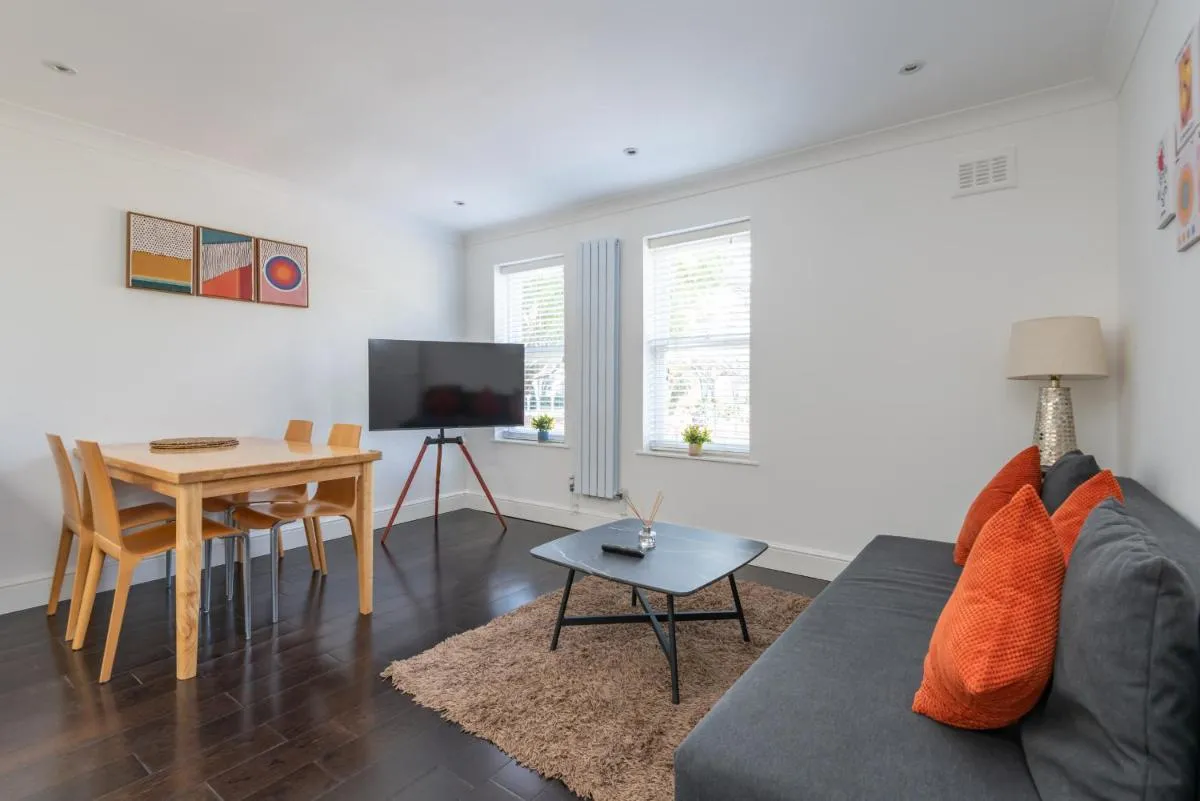 Image 5 of Islington Charm 1BR Essex Road