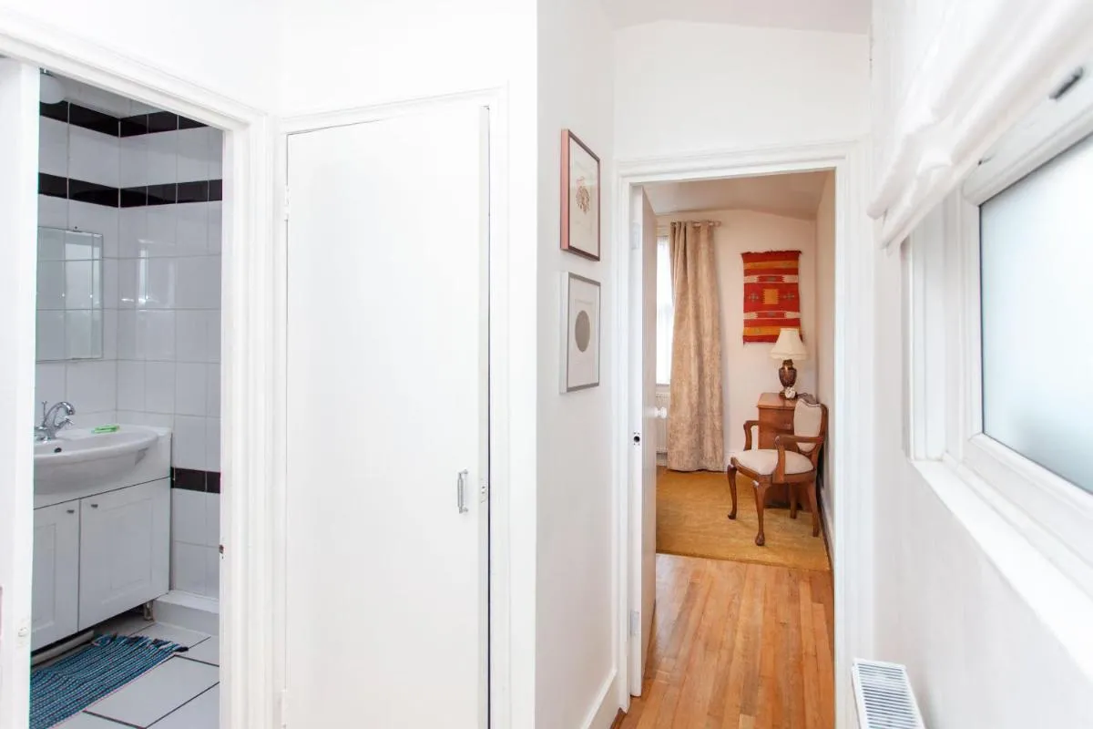 Image 3 of Italianflat – Kilburn Art Style