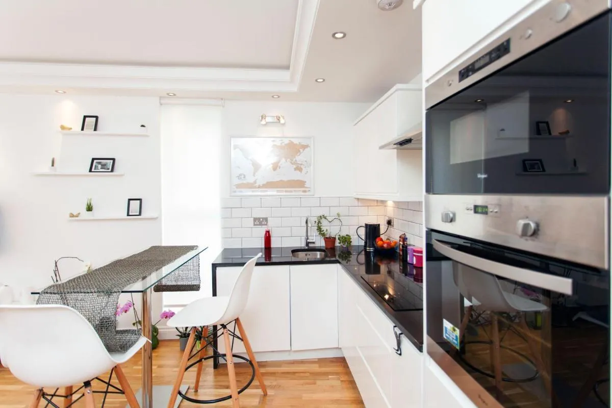 Image 3 of Italianflat – Stamford Bridge