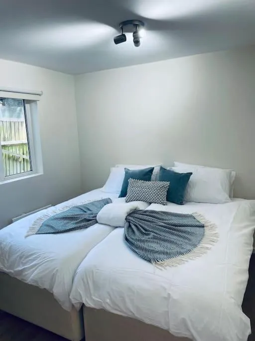 Image 5 of Ivy Cottage Two Bedroom & Garden in Temple Fortune