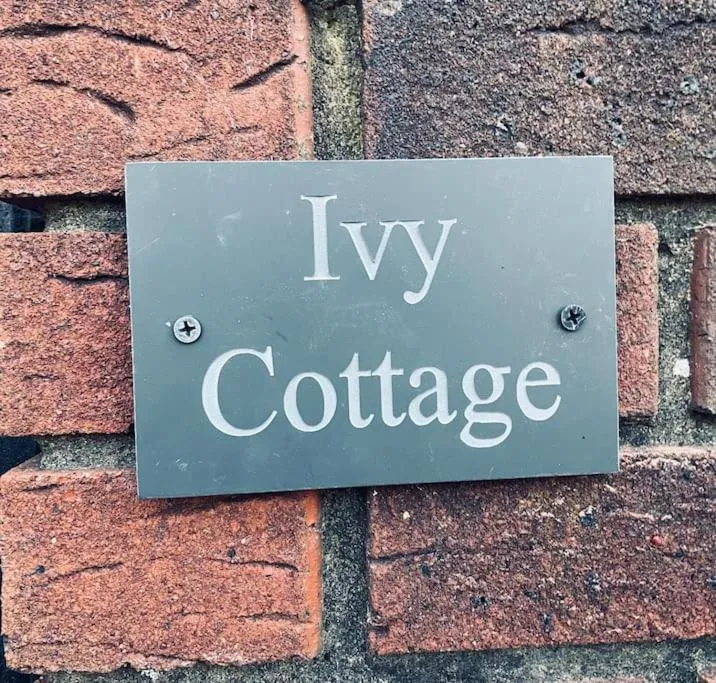 Image 3 of Ivy Cottage Two Bedroom & Garden in Temple Fortune