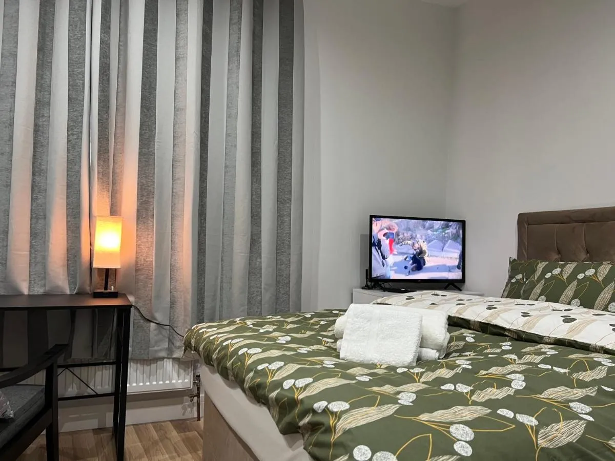 Image 2 of JJ Serviced Apartment – Close to Tube Station & Near Central London & Wembley