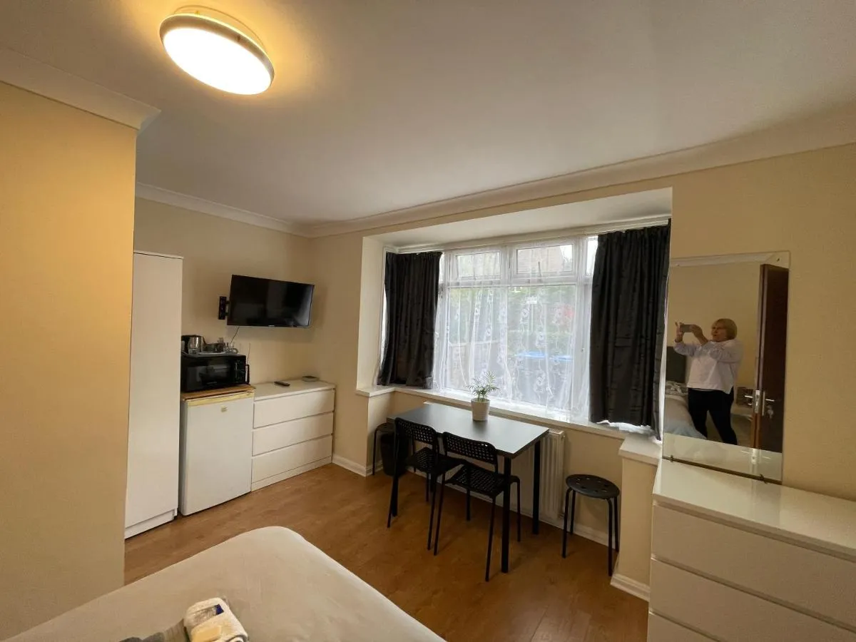 Image 4 of Kensal Lodge 2 Guest House