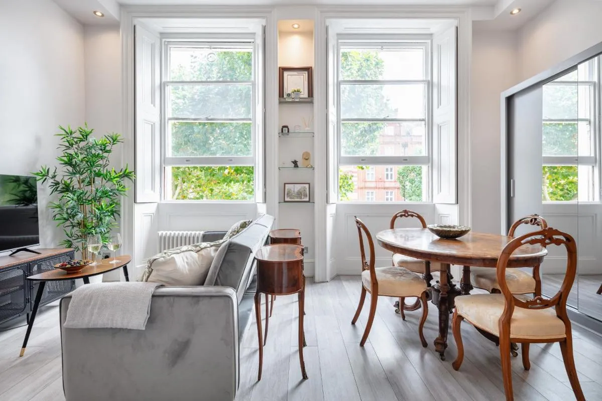 Image 5 of Kensington 1bd apt seconds from Museums