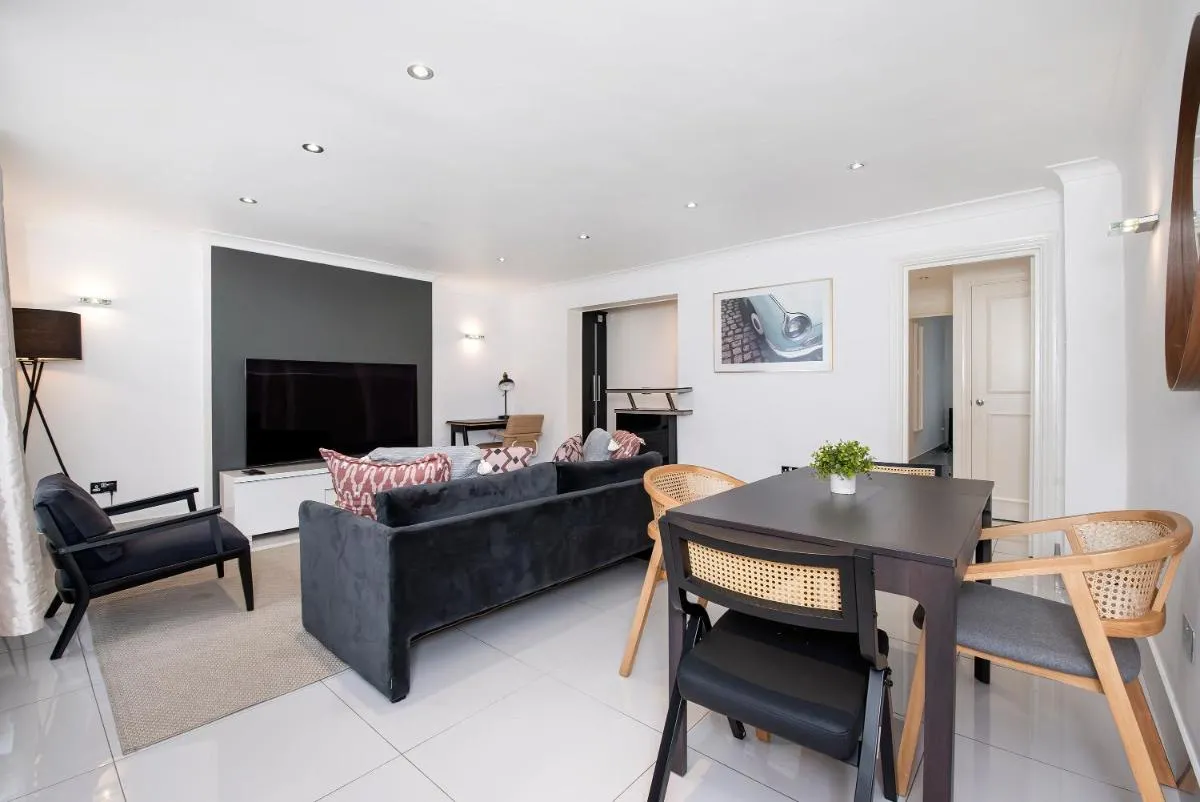 Image 4 of Kensington 2 bed with Garden