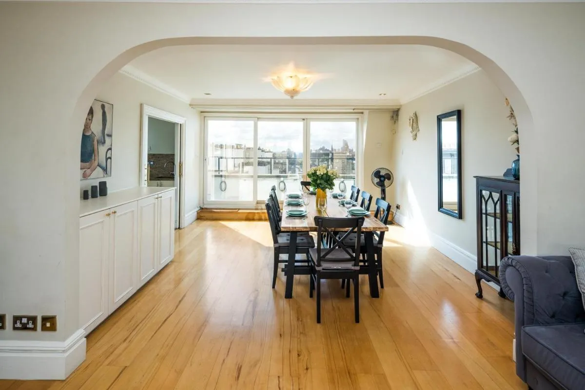 Image 4 of Kensington Skyline Penthouse