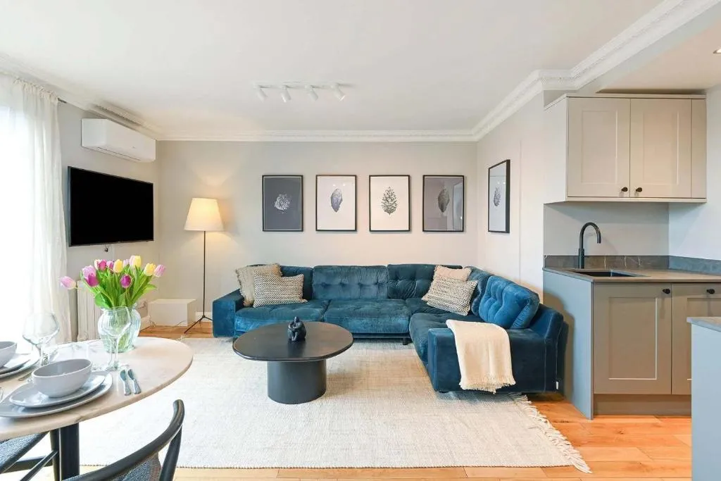Image 1 of Kensington Urban Retreat