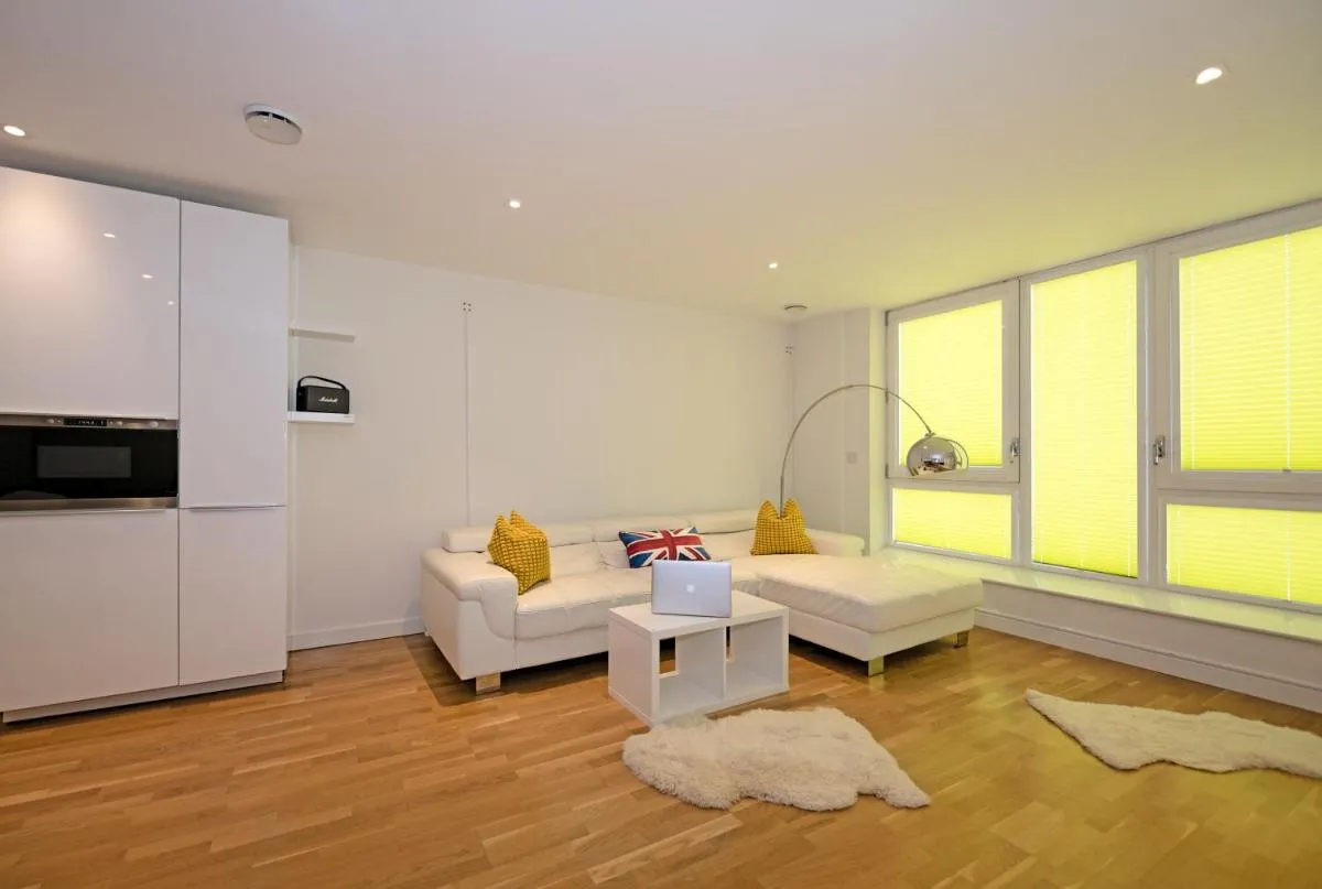 Image 5 of Kew Bridge Penthouse