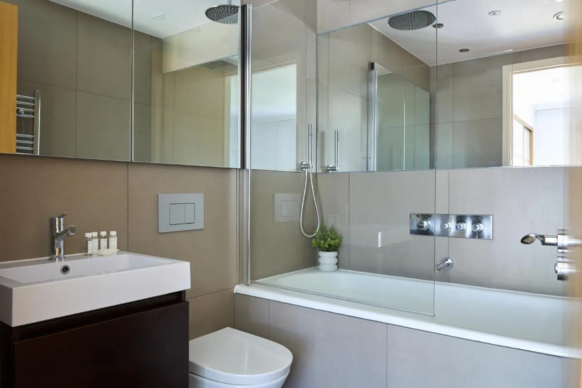 Image 3 of Kew Bridge by Viridian Apartments