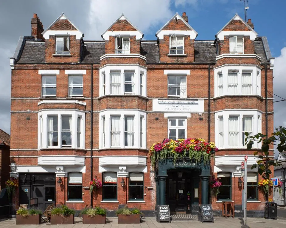 Image 1 of Kew Gardens Hotel