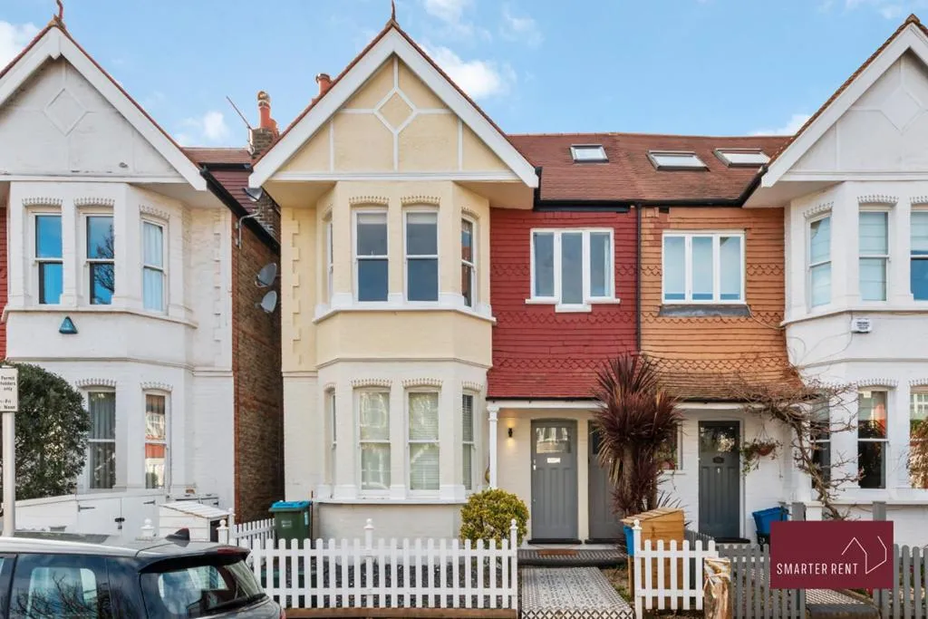 Image 1 of Kew Village- Modern Pets Welcome 3Bed