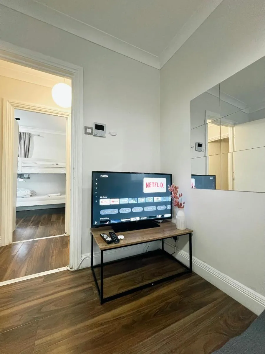 Image 5 of Kings Cross 320 Apartment