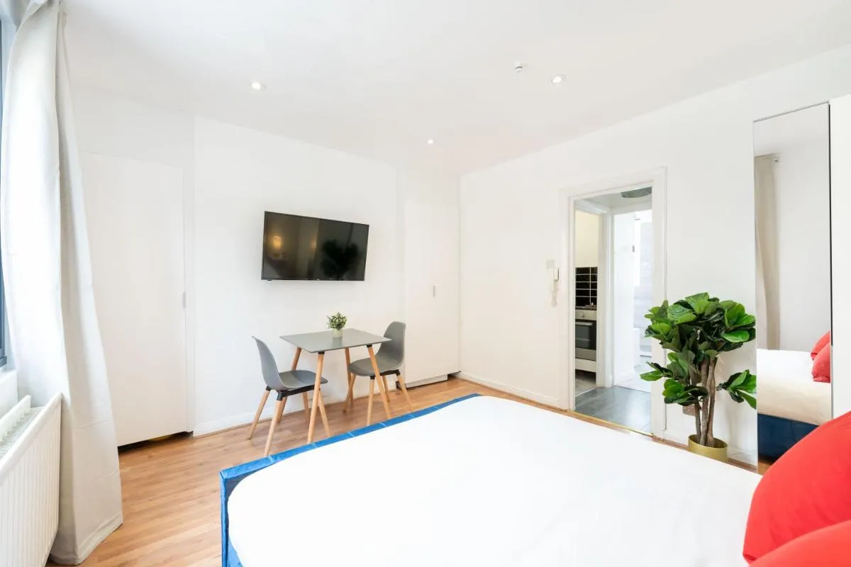 Image 4 of King’s Cross Apartments