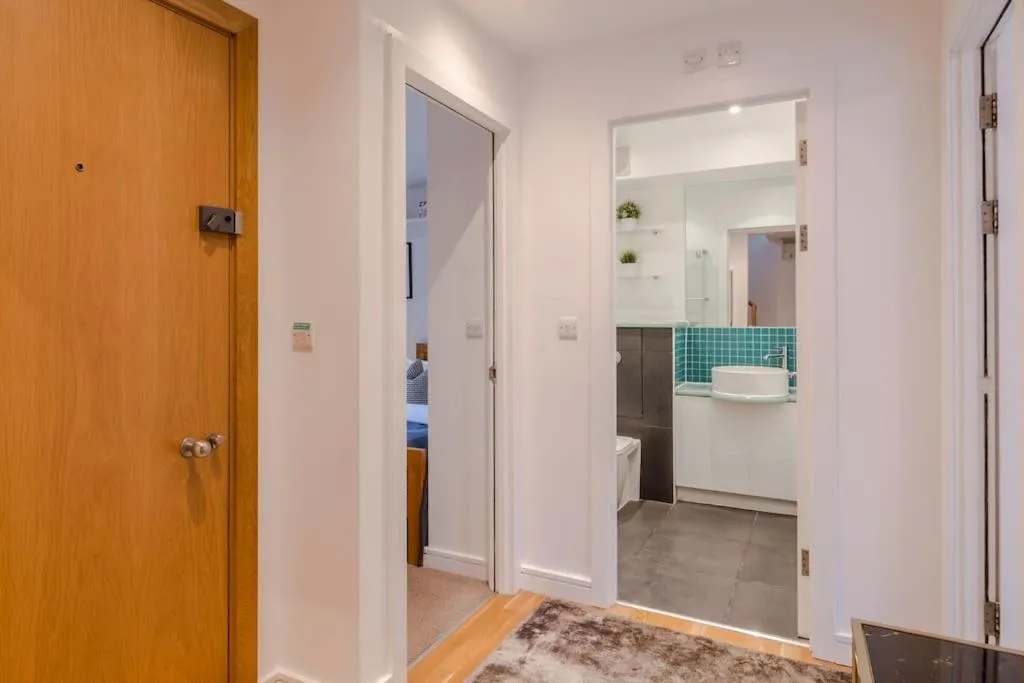 Image 3 of Kings Cross Two Bedroom Penthouse