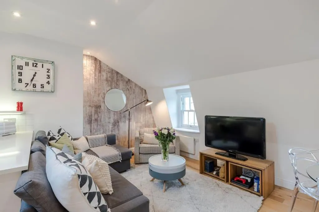 Image 5 of Kings Cross Two Bedroom Penthouse
