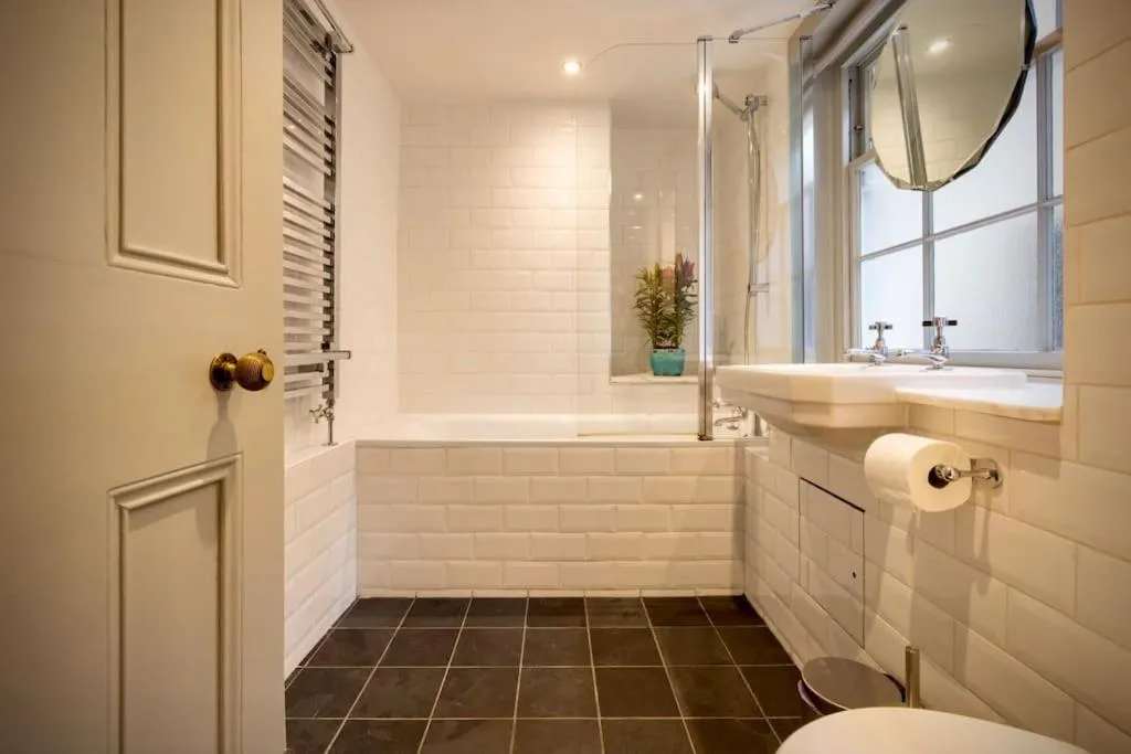 Image 5 of Kings Cross, self-contained house & private garden