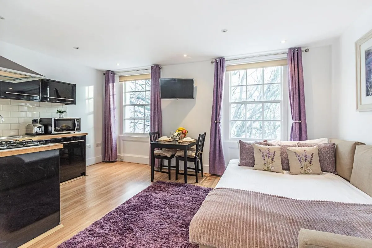 Image 4 of Knightsbridge Dream Apartment