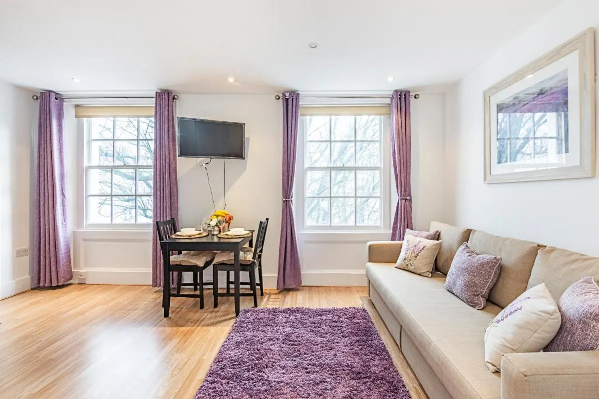 Image 5 of Knightsbridge Dream Apartment