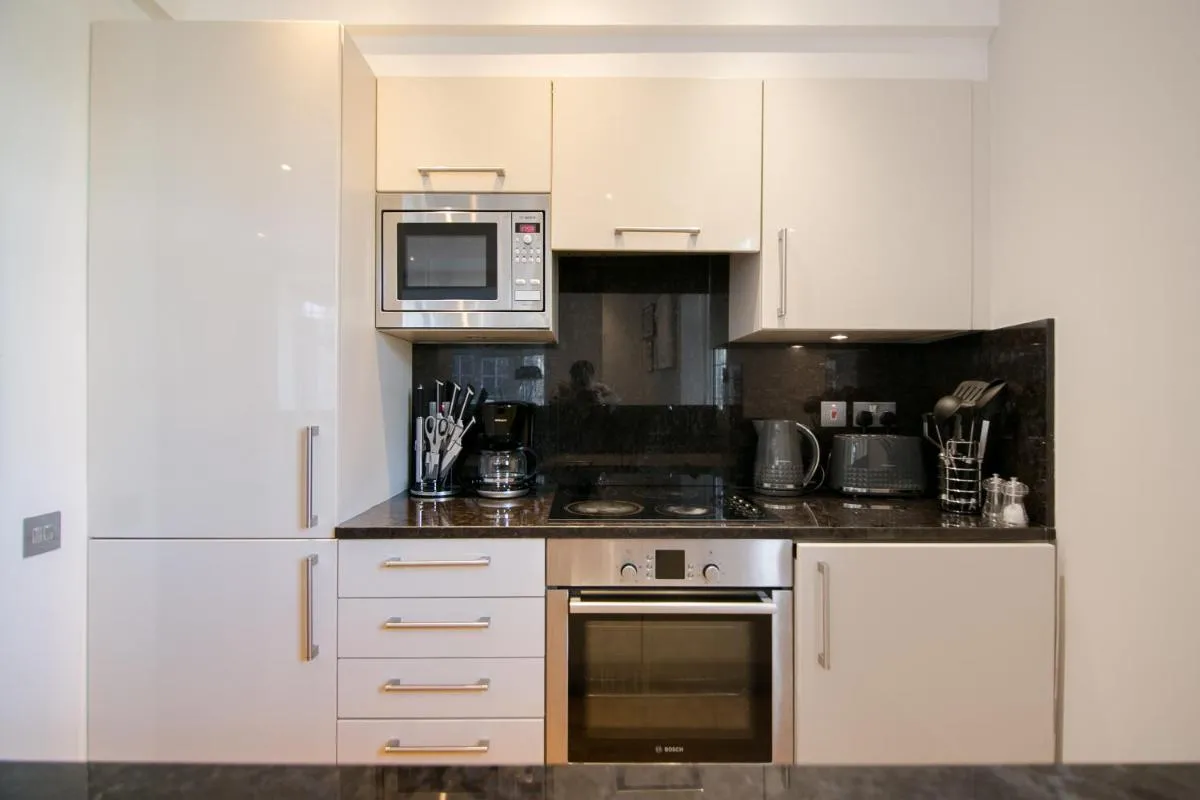 Image 4 of Knightsbridge Residences