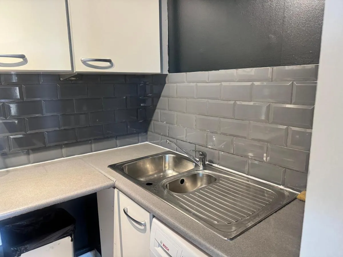 Image 3 of LIME 2 Bedroom APARTMENT