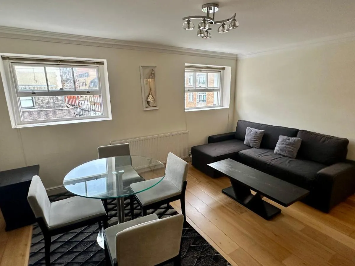 Image 4 of LX Russell Square Apartments