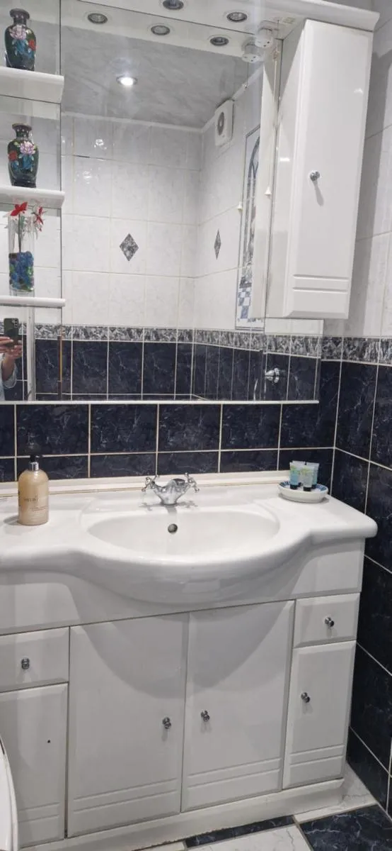Image 3 of Large Double room near London Heathrow Airport