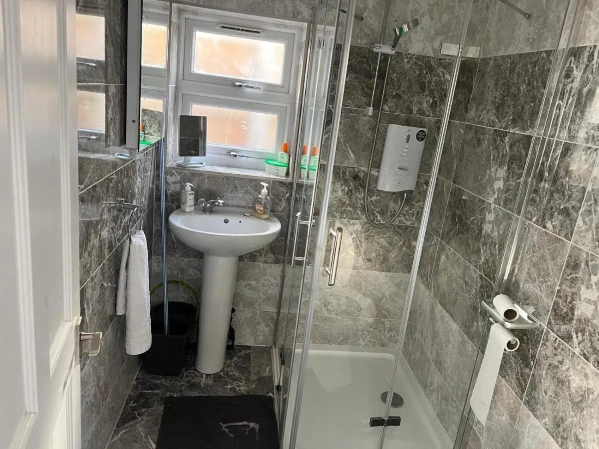 Image 3 of Ldn Studio-Free Parking-15 min to Elizabeth Line