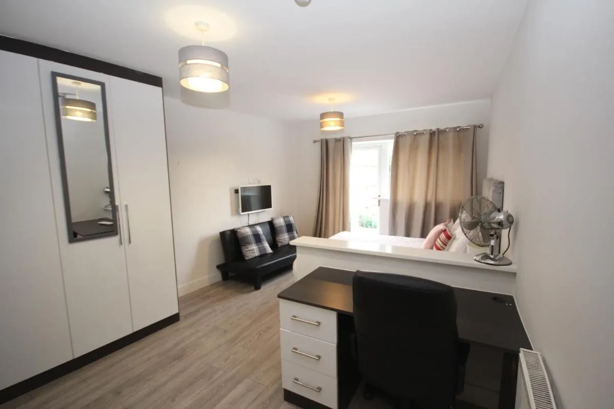 Image 4 of Lee’s House