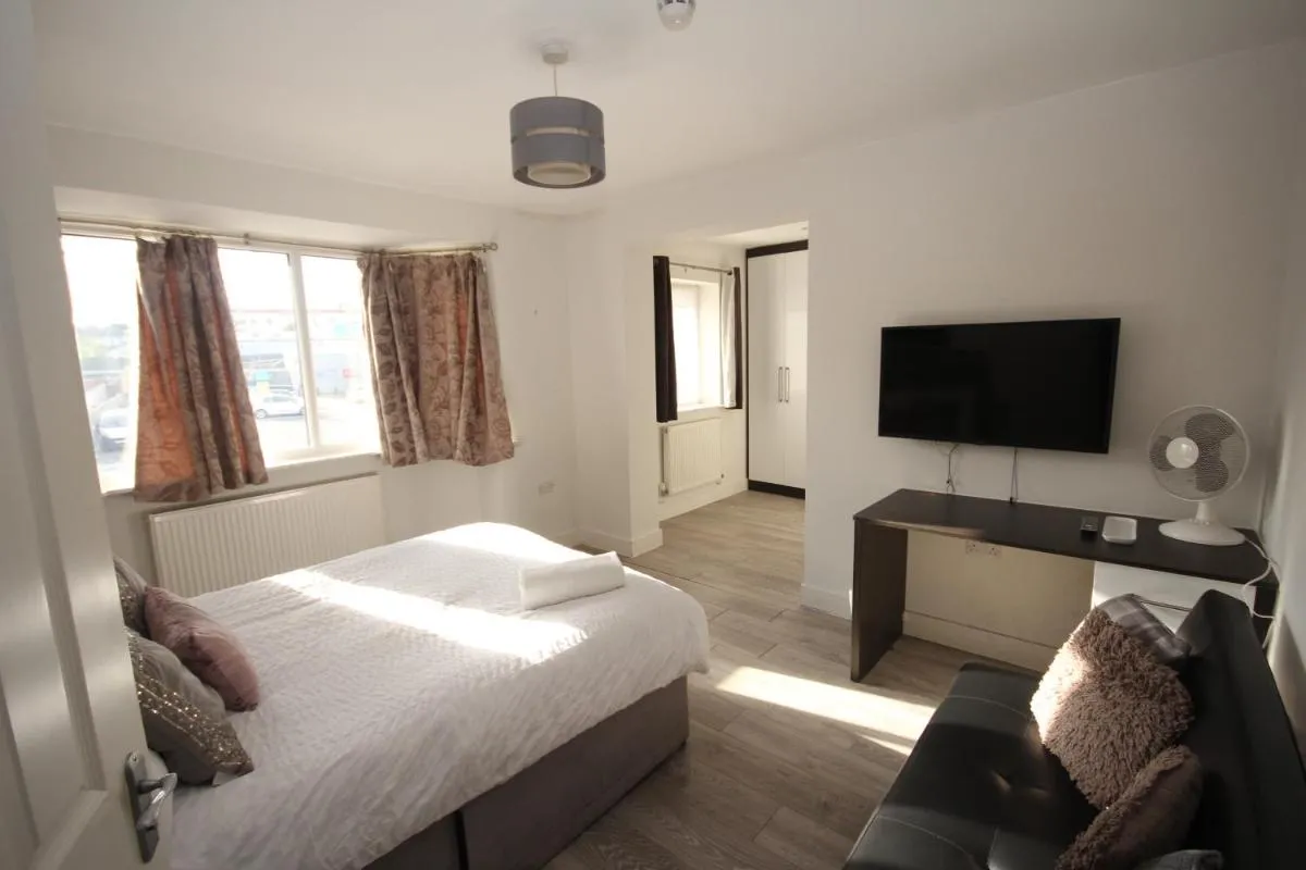 Image 5 of Lee’s House
