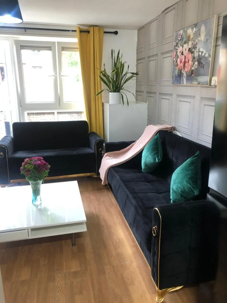 Image 3 of Little apartment 20 min from central London