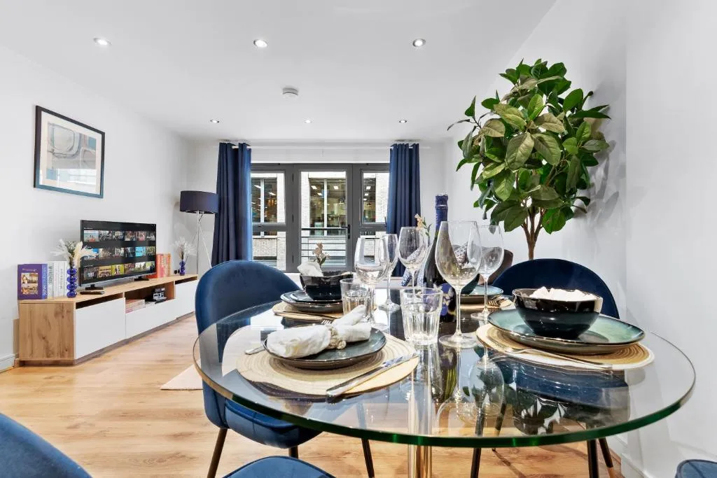 Image 1 of Liverpool Street Retreat